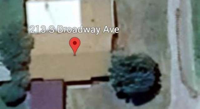Photo of 213 S Broadway Ave, Arapaho, OK 73620