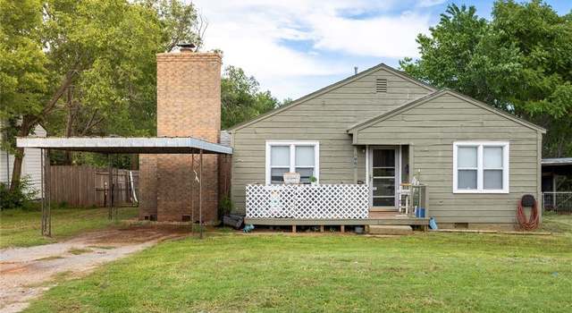 Photo of 906 Halsey Dr, Elk City, OK 73644