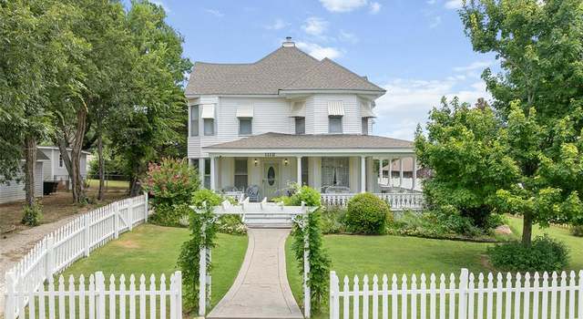 Photo of 1112 E 2nd St, Sulphur, OK 73086