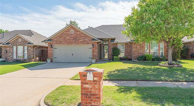 Photo of 217 Sunrise Dr, Yukon, OK 73099