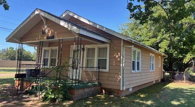 Photo of 606 SW 6th St, Lindsay, OK 73052