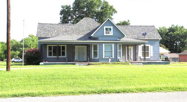 Photo of 502 E Schmid St, Wynnewood, OK 73098