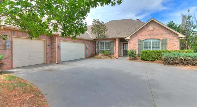 Photo of 112 Lakeview Ct, Edmond, OK 73003