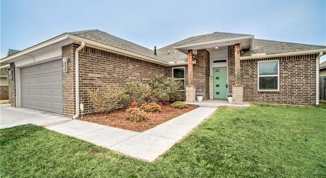 Photo of 11413 NW 104th St, Yukon, OK 73099
