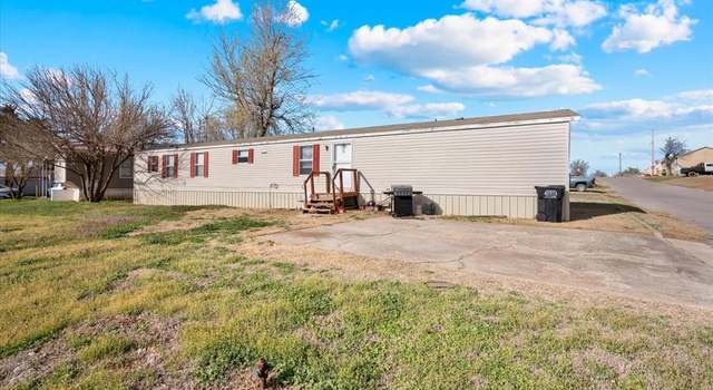 Photo of 220 N Vernon Ave, Hinton, OK 73047