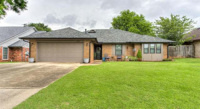 Photo of 2201 Summer Way Ln, Edmond, OK 73013