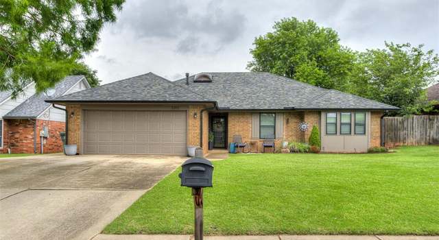 Photo of 2201 Summer Way Ln, Edmond, OK 73013