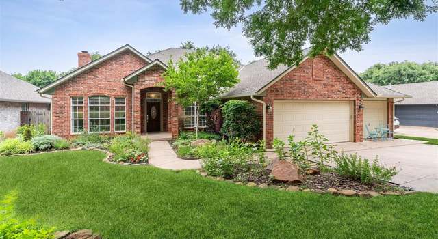 Photo of 2704 Chimney Hill Rd, Edmond, OK 73034