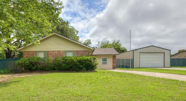 Photo of 600 Oak Park Dr, Choctaw, OK 73020