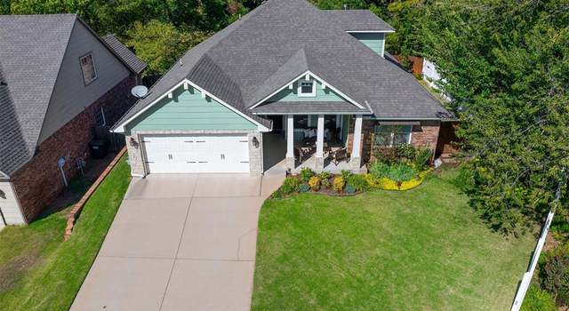 Photo of 3725 Oakridge Cir, Edmond, OK 73034