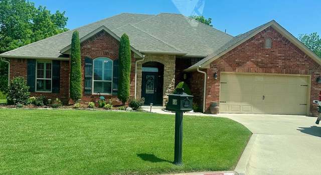 Photo of 2020 Brook Hollow Ln, Shawnee, OK 74804