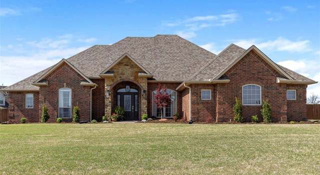 Photo of 1404 Medinah Dr, Shawnee, OK 74801