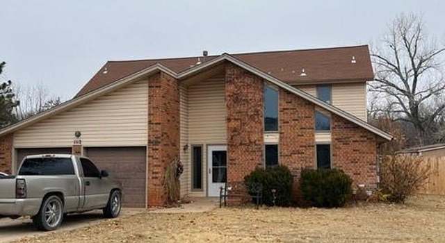 Photo of 1112 Bank Side Cir, Edmond, OK 73012