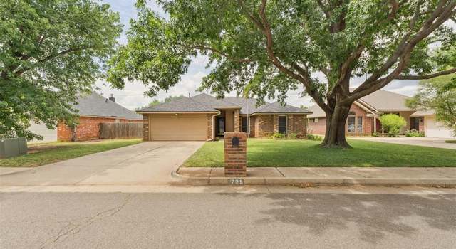 Photo of 1729 Dena Dr, Edmond, OK 73003