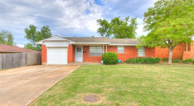 Photo of 645 SW 3rd St, Moore, OK 73160