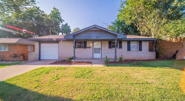 Photo of 621 SW 1st St, Moore, OK 73160
