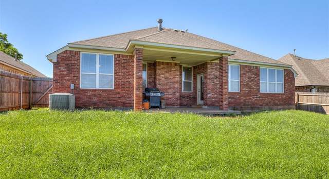 Photo of 2625 SE 8th St, Moore, OK 73160