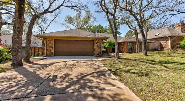 Photo of 2212 Dover Dr, Edmond, OK 73034