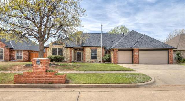 Photo of 412 Castle Rock Rd, Yukon, OK 73099