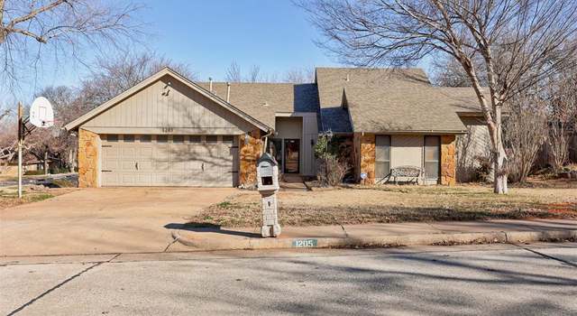 Photo of 1205 Brookhaven Dr, Edmond, OK 73034