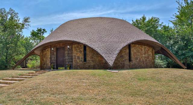 Photo of 2800 Deer Creek Dr, Edmond, OK 73025