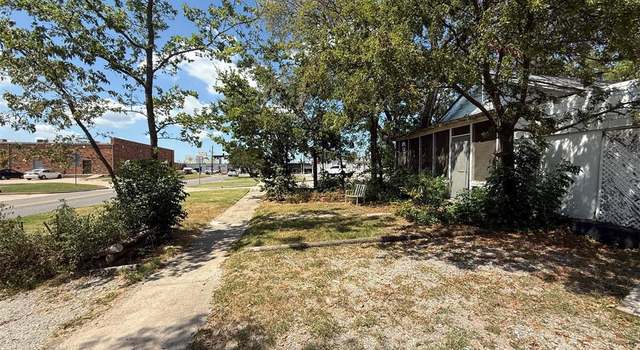 Photo of 425 E Gray St, Norman, OK 73071