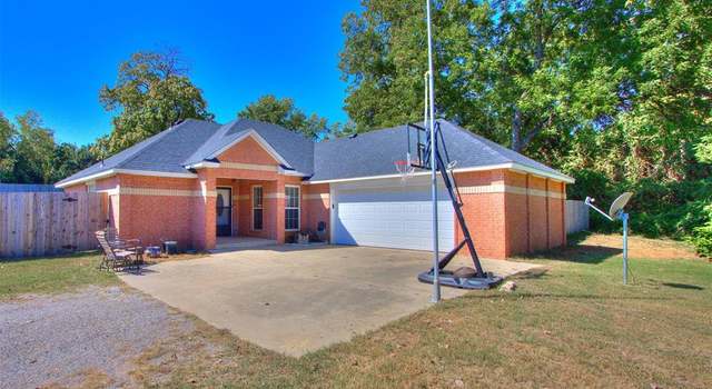 Property at 10720 NE 10th St, Midwest City, OK 73130, 3 beds, 2 baths