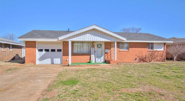 Photo of 406 Pryor Dr, Lindsay, OK 73052