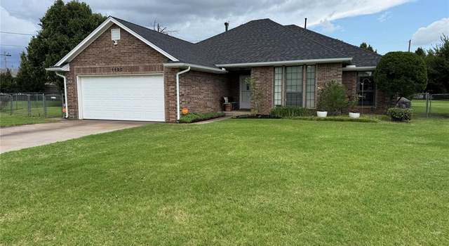 Photo of 1820 Tudor Pl, Moore, OK 73160