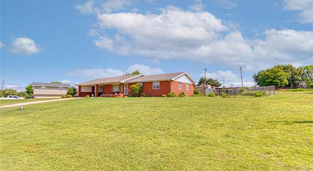 Photo of 907 Ella St, Cordell, OK 73632