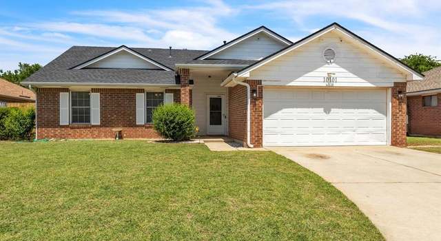 Photo of 10101 Aberdeen Dr, Yukon, OK 73099