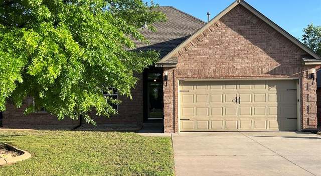 Photo of 604 E Linden Ln, Mustang, OK 73064