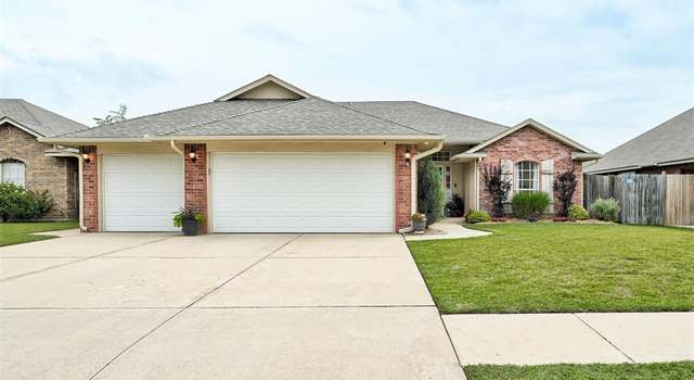 Photo of 4236 Notting Hill Dr, Moore, OK 73160
