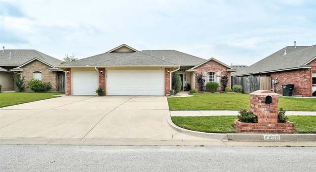 Photo of 4236 Notting Hill Dr, Moore, OK 73160