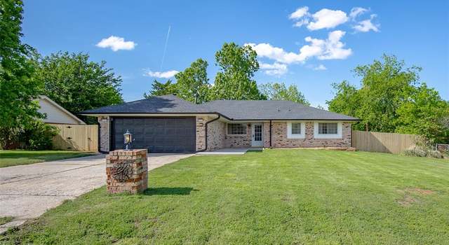 Photo of 1713 E Cottonwood Ter, Mustang, OK 73064