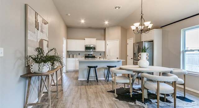Photo of 3721 Central Park Dr, Moore, OK 73160