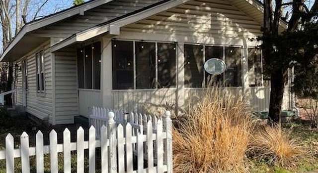 Photo of 325 W Tonhawa St, Norman, OK 73069