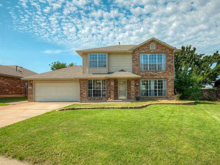 Photo of 216 Waterfront Dr Norman, OK 73071