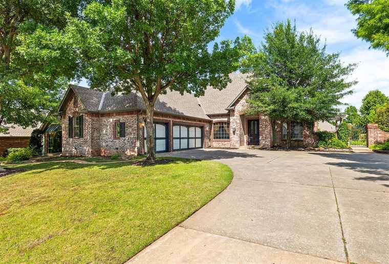 Photo of 3006 Meriweather Rd Edmond, OK 73003