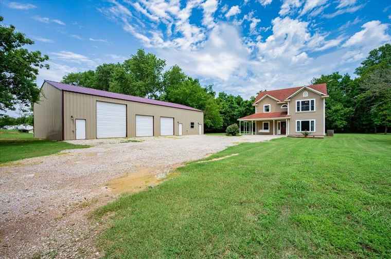 Photo of 2251 NE 108th Ave Norman, OK 73026