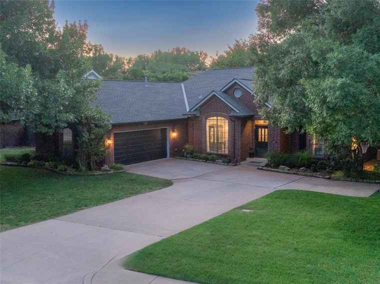 Photo of 2801 Brixton Rd Edmond, OK 73034