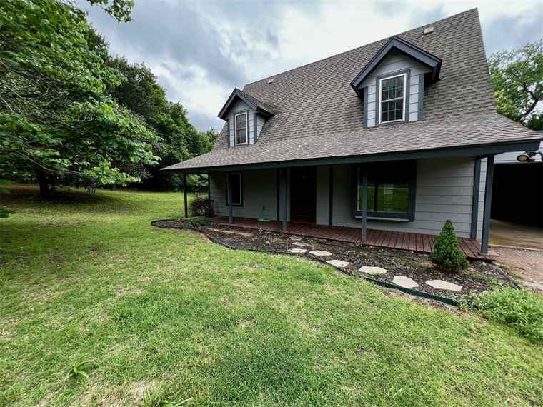 Photo of 12304 Red Bud Dr Norman, OK 73026