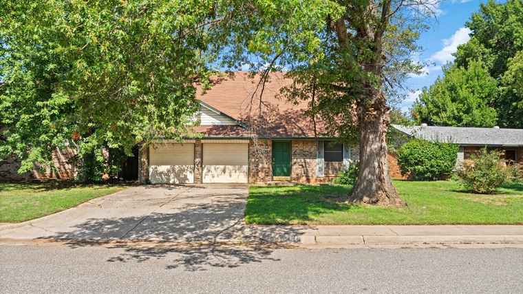 Photo of 745 Red Oak Ter Edmond, OK 73003
