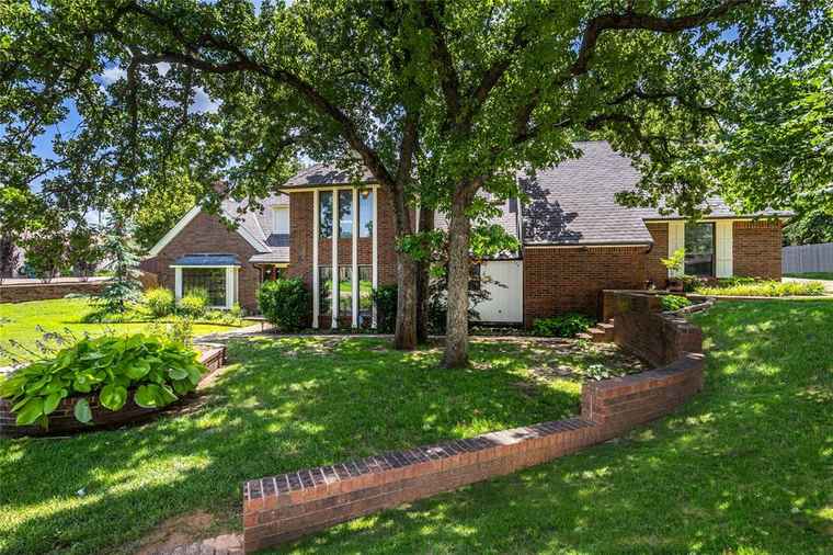 Photo of 1504 Canary Pl Edmond, OK 73034