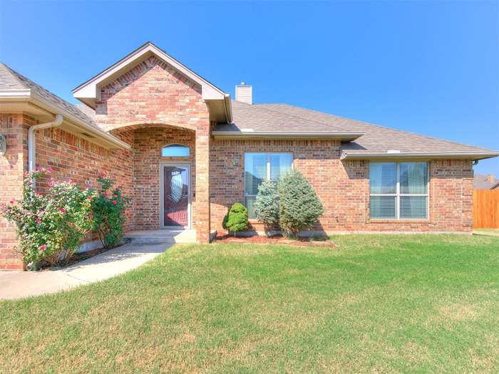 3013 Brookstone Lakes Dr Yukon OK 73099 MLS 1077945 Redfin