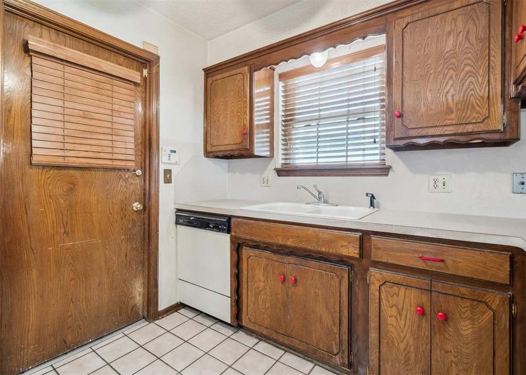 1217 Frederick Dr, Oklahoma City, OK 73139