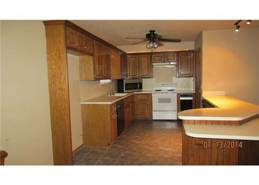 10609 S Blackwelder Ave, Oklahoma City, OK 73170
