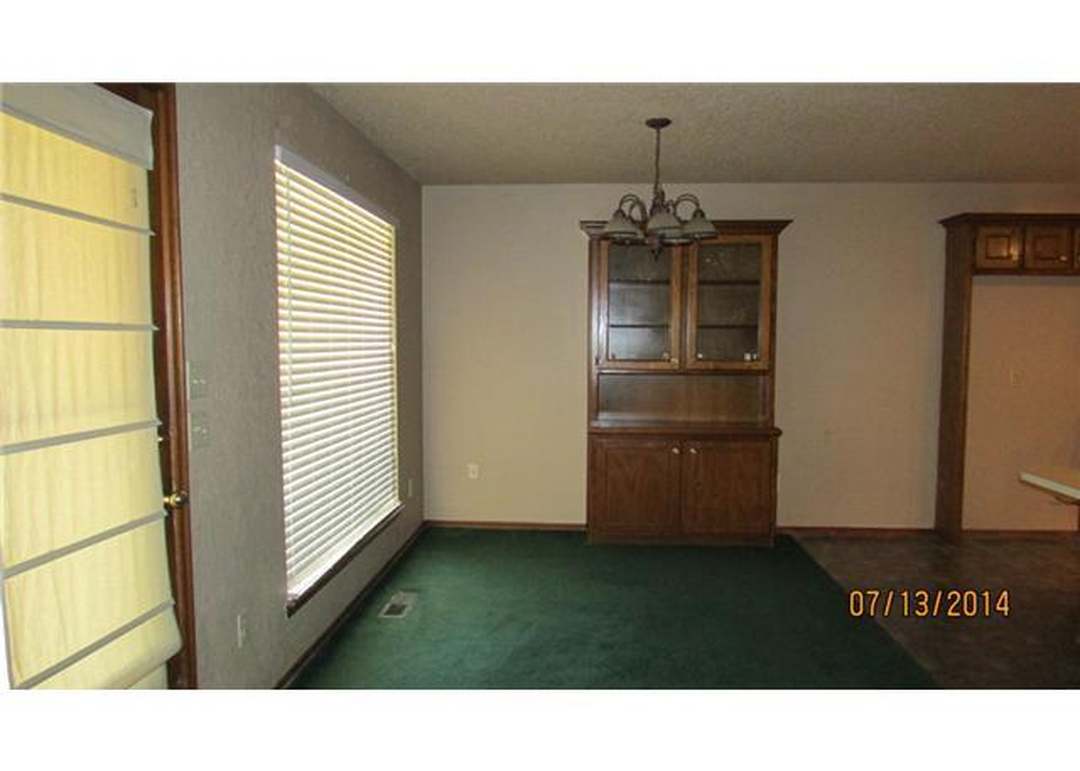 10609 S Blackwelder Ave, Oklahoma City, OK 73170