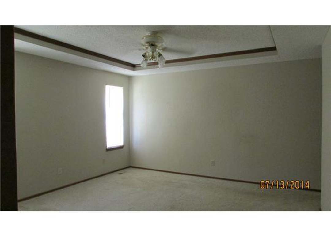 10609 S Blackwelder Ave, Oklahoma City, OK 73170