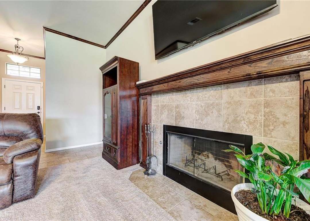 608 N Bighorn Way, Mustang, OK 73064